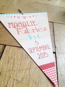 Faire part mariage fanion vintage vichy rouge et bleu