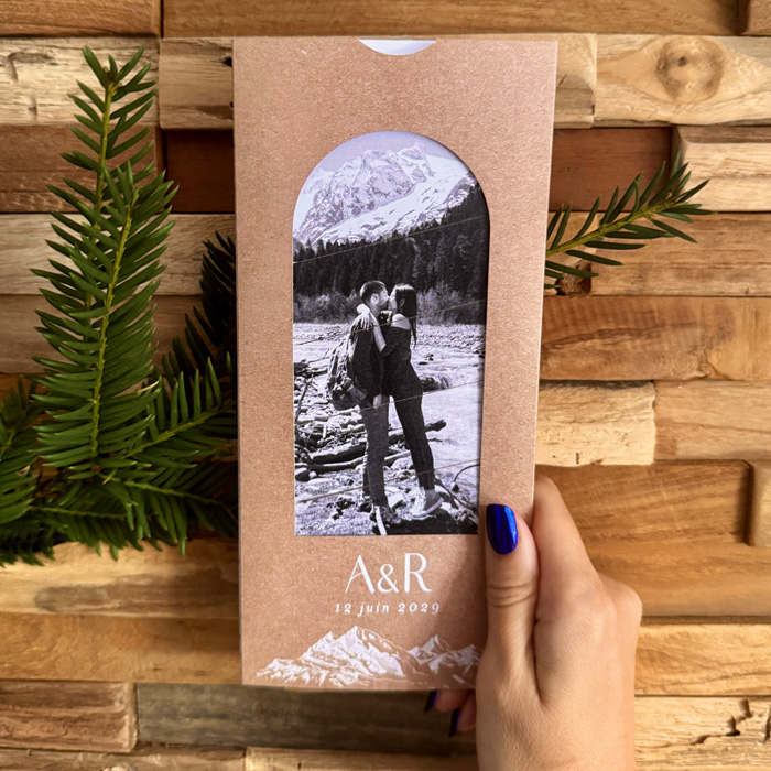 faire-part-mariage-sur-mesure-original-2-photos-coulissant-accordeon-a-tirer-tirette-magique-montagne-kraft-été-sommet-montagneux2